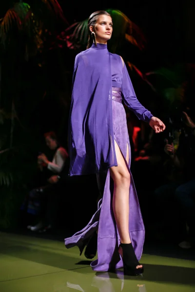 Look 30